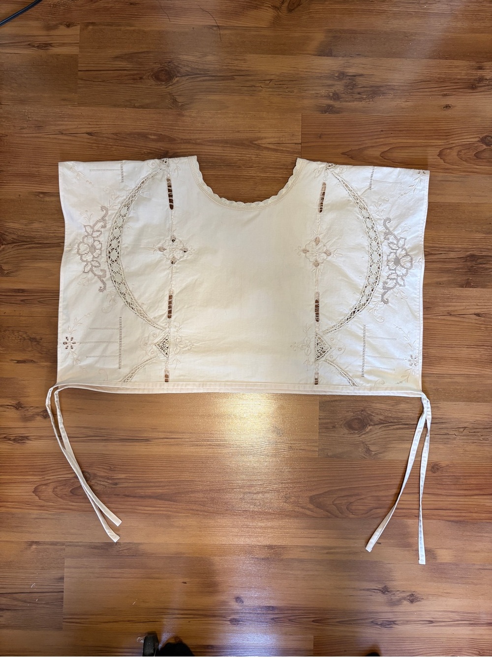 Viral Wrap Top Embroidered Cotton - Picture 3 of 14